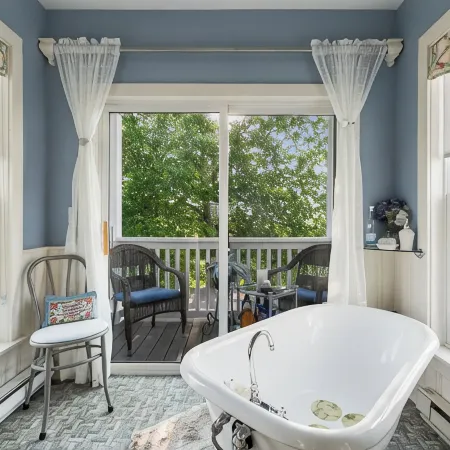New Hot Tub • 5Br Estate Near Bourbon Trail w/History