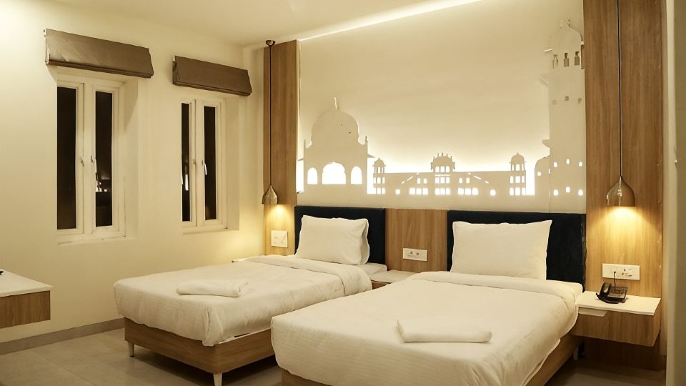 Hotel Ratangarh Palace