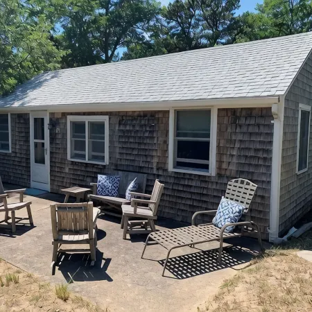 Cozy 3 bedroom cottage in the Heart of Wellfleet
