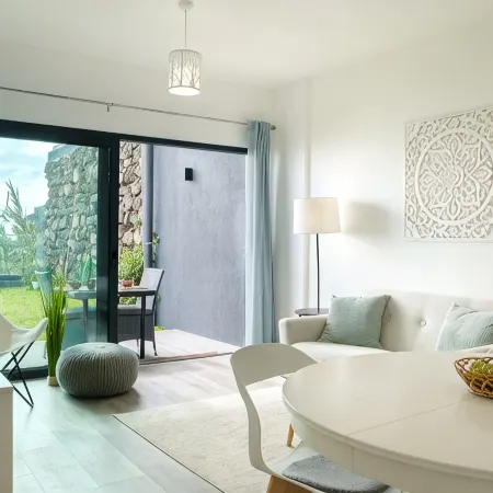GuestReady - Cliff residence with sea view