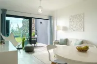 GuestReady - Cliff residence with sea view