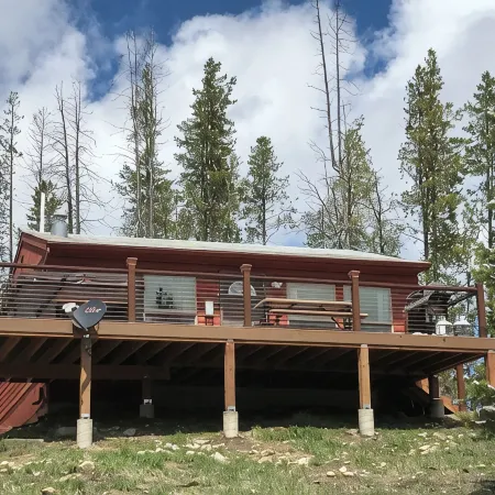 Whispering Pines Guest Cabin At Georgetown Lake - Family & Pet Friendly, Hot Tub