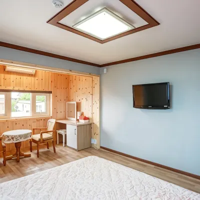 Goseong Jaeil Pension โรงแรมใกล้สถานีขนส่งผู้โดยสารระหว่างเมืองแทจิน