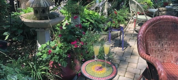 Live in this iconic East Side lower level apartment Ξενοδοχεία στην πόλη Providence