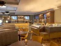 Menlo Park Hotel Hotels near Eyre Square Centre