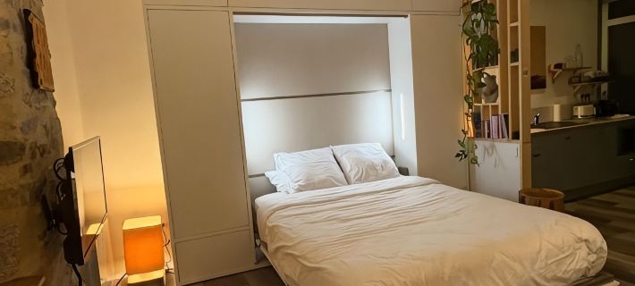 Charming studio with terrace in the heart of Vannes, 5 minutes from the port Hoteles en Vannes