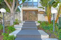 Beach Front Home, Hot Tub, View, Parking! - Apartemen