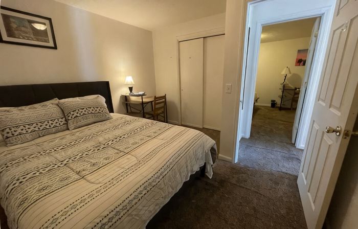A charming 2BR home—better than a room—Vacation Condo No. 6, Near Spring River