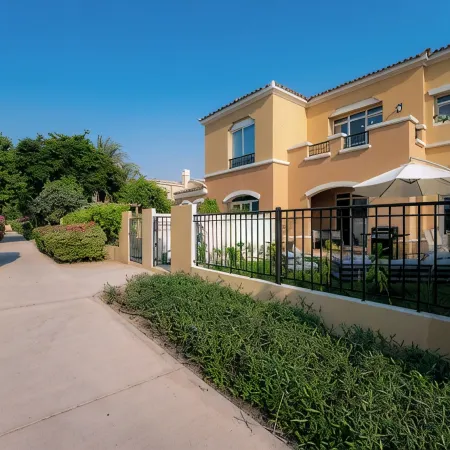 Luxury Arabian Ranches Villa on Pool and Park. Отели рядом с достопримечательностью «Парк аттракционов Global Village»