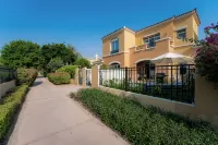 Luxury Arabian Ranches Villa on Pool and Park. - فلل