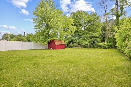 Cozy 3BR Getaway  Pets OK + Fenced Yard - Wifi