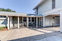 Paradise HomeSpacious 5-Bedroom House Sleeping 14,Heated Pool in Lovely Bacliff - balcony