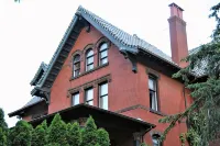 Architect's Brownstone Mansion 6B6B, Porch, Garden - บังกะโล