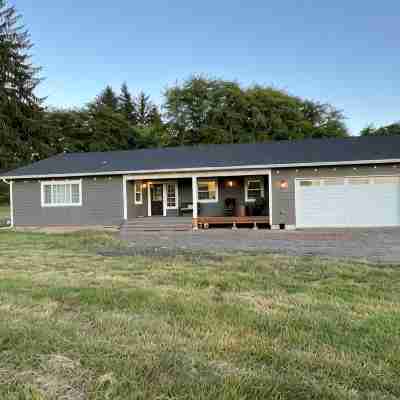 Cozy Pnw Escape in Town with Hidden Creek Spot, Perfect for Exploring Olympic NP Hotel Exterior