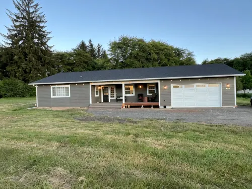 Cozy Pnw Escape in Town with Hidden Creek Spot, Perfect for Exploring Olympic NP - Wifi