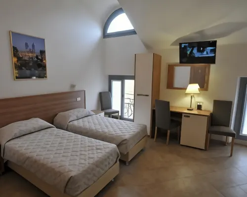 Hotel Montecarlo Hotels near Piola Station