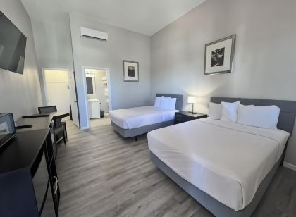 John's Pass Hotel