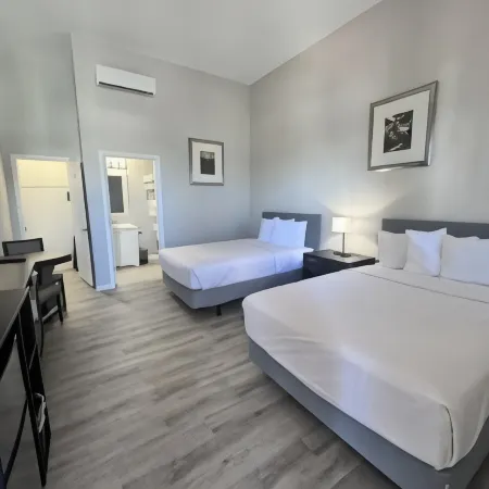John's Pass Hotel
