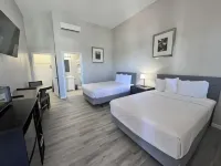 John's Pass Hotel - parking