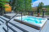 Gravity Haus Winter Park - Hot Tub