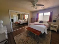 Best Views! Sleeps 8 Large Balcony, Firepit, Lawn, Patio, Wildlife - Balcony