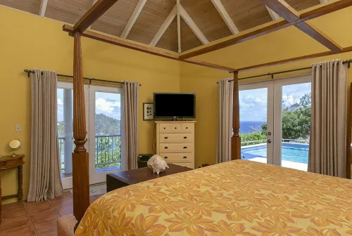 Miles Away, 2 BR 2.5 BA. The perfect private getaway for couples or families! - Villa