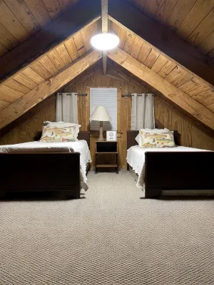 Hidden Treasure at Enid Lake-Crappie Fishing, Duck Hunting, ATVRiding, Ole Miss - Hytter