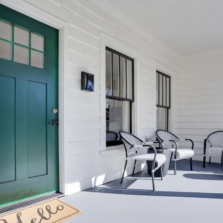 Historically Hip on Hale-3 Kings, Walkable to shops, 3 minutes to Duke