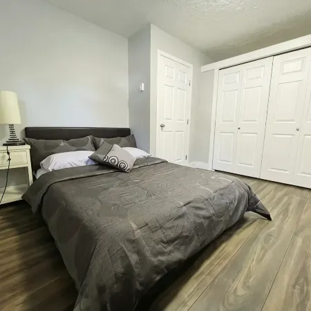Entire Guest Suite in Thetis Height
