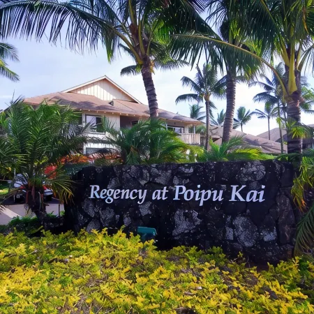 5 STAR!! Sleeps 8-10,3bd + loft, 3ba, A/C..5 minutes to beach,Spacious Condo.