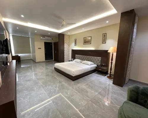 Hotel Pinaki Inn Hotels in Bilaspur