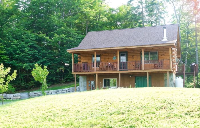Log Cabin in the White Mountains