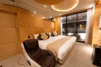 Hotel Coco Grand - parking