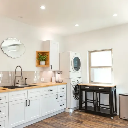 Cozy Casa. 1 mile from the beach/downtown.