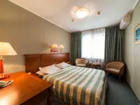 Hotel Otel' Slavyanskaya โรงแรมใกล้สวนสาธารณะโปโครฟสกี