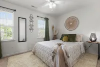 2-Bedroom BoHo Oasis Townhome - 3-Star