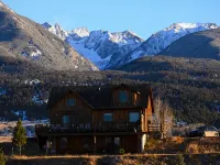 The Yellowstone House and Fisherman's Cabin Hotels in Pray