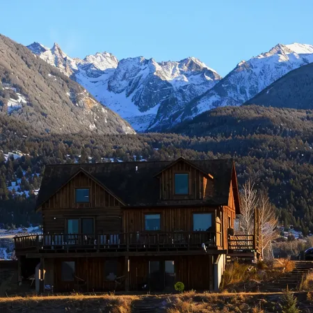 The Yellowstone House and Fisherman's Cabin