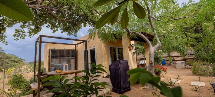 Off grid living! Enjoy and love the Nature! Hotels in Savaneta