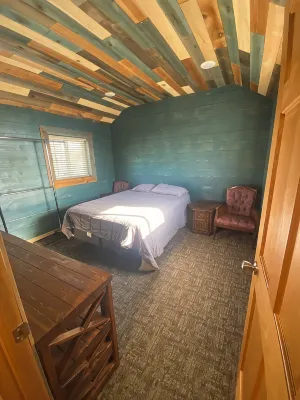 The Covered Porch Hideaway - Lakeside Tiny House Rental - Sleeps 4 - 2-Star