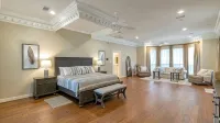 Gorgeous Retreat w/private Pickleball court!!! Only 3 min from Sandalwood Manor - Private Pools