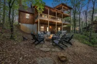 Large Family Getaway Cabin w/Hot Tub + Game Room - Minutes to Blue Ridge - Tiny houses