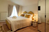 Dimora Paolina charming villa with secret garden, in the historical center of Lucca - Bungalows