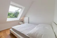 Garden house: Beautiful vacation home for up to 14 guests with a huge garden - Homestays