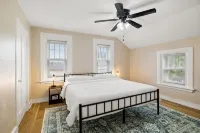 Elkhart Lake, WI home close to lake, downtown, and Road America racetrack - Homestays