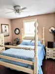 Player Piano - Gym - Victorian - 4 Bed - Wifi