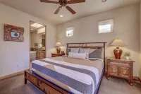 Entrada Oasis 1 BR Waterside Villa w/full Kitchen & Private Garage - Villas