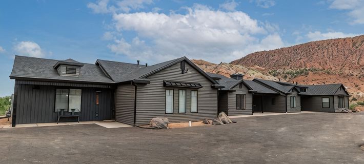 BLACK SHEEP INN Newly Constructed Merino #1 of 4 Units Hotels in Iron County