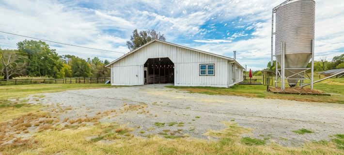 Unique barndominium with lots of space near Chattanooga Ξενοδοχεία στην πόλη Walker County