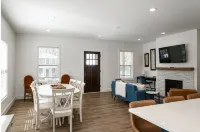 Legacy-Walk to Notre Dame. New 6 bedroom 5.5 bathrooms,  sleeps up to14. - 4 stjerner